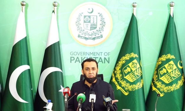 حکومت کا پی ٹی آئی پر پابندی اور عمران خان پر غداری کا مقدمہ چلانے کا فیصلہ